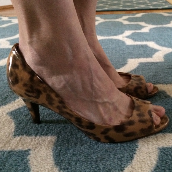 SALE NEW JCrew Drea leopard patent peep toe heels