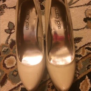 Cathy Jean nude pumps