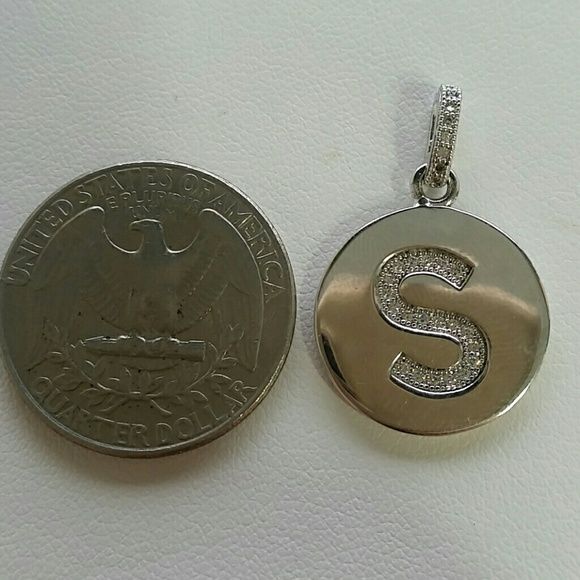 Initial S pendant - Picture 2 of 3
