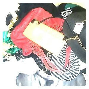 Huge pile of items from my closet: Will post later