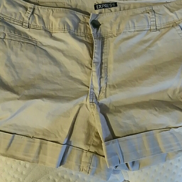 Express Kakhi shorts