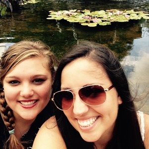 Meet your Posher, Natalie