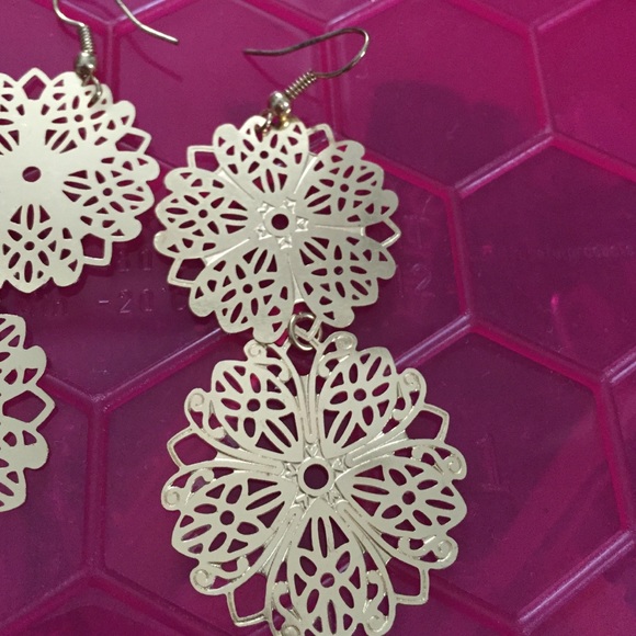 Earring set - Picture 2 of 4