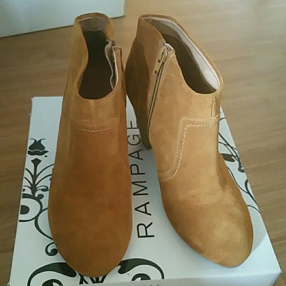 Reserved aldo ankle booties