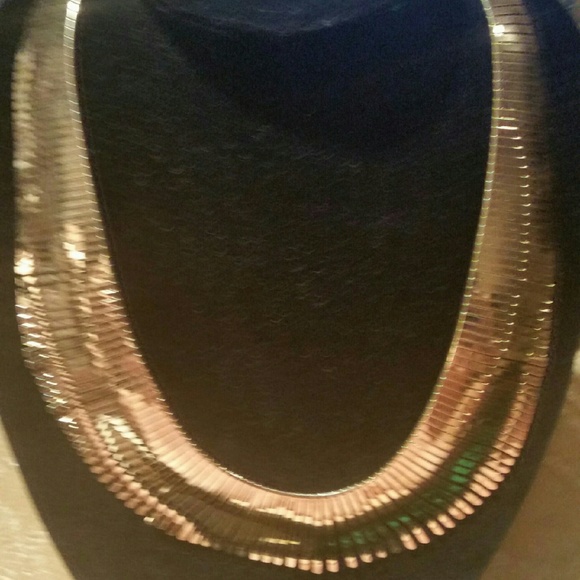 Goldtone Sculptured Bib Necklace Vintage 22"L EUC