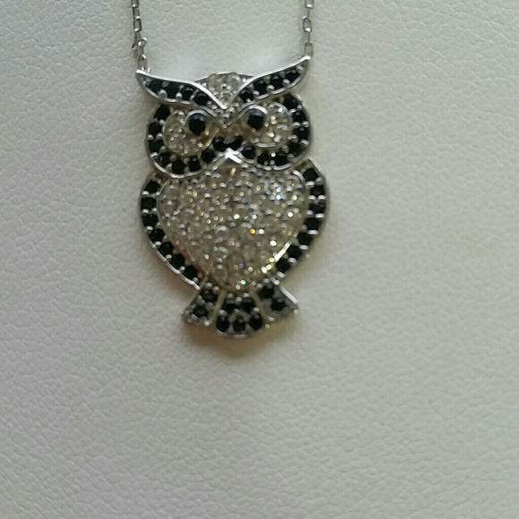 1 HOUR SALE😍Owl necklace - Picture 2 of 2