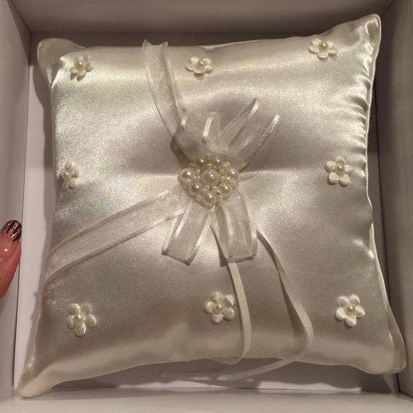 Other - Ring pillow