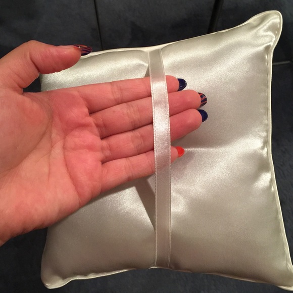 Ring pillow - Picture 3 of 4