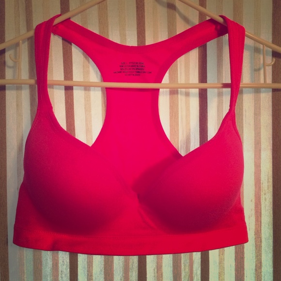 Sports bra