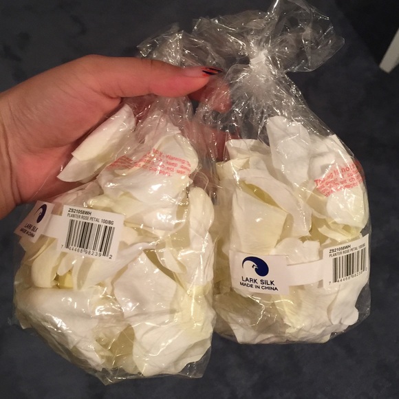 2 brand new Wedding petals