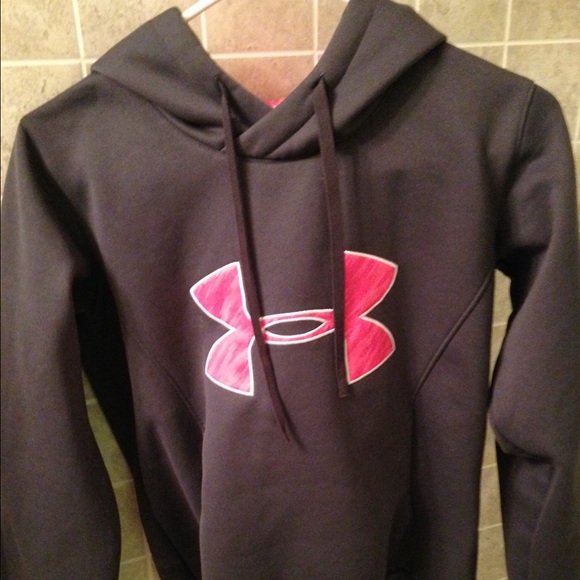 Under armour sweatshirt