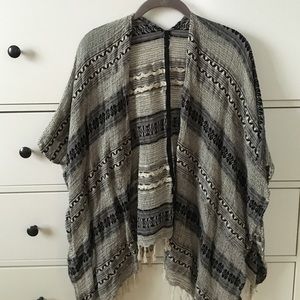AEO poncho