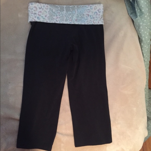PINK capri yoga pants - Picture 1 of 1