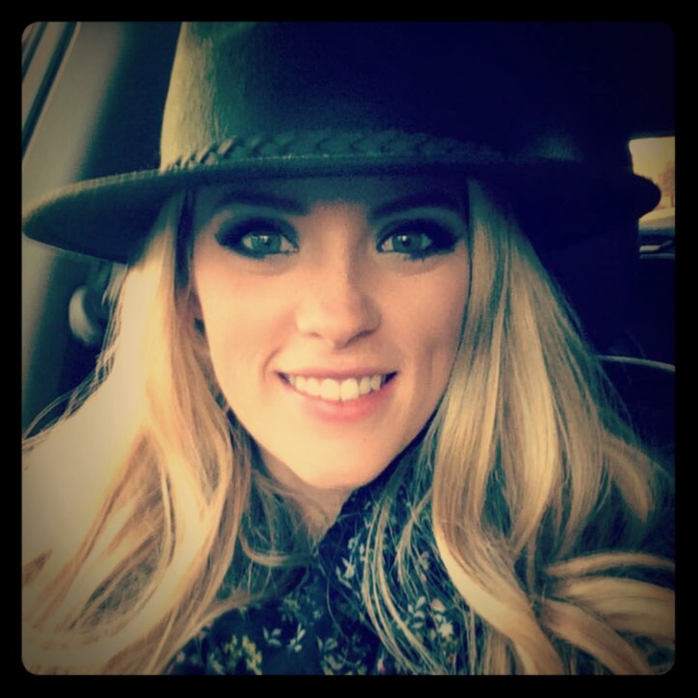 Meet your Posher, Ashley