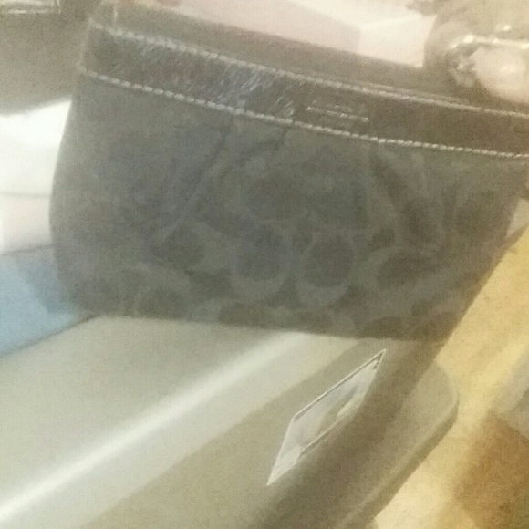 100% AUTHENTIC COACH WRISTLET