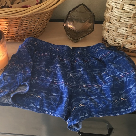 Hollister tribal print shorts