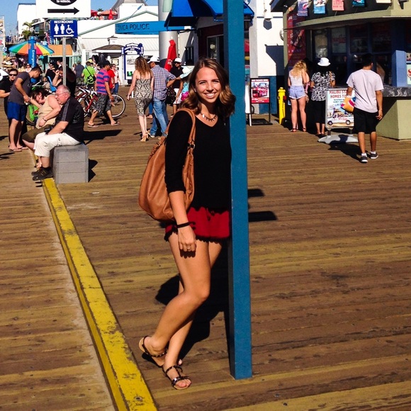 Meet Your Posher, Aubry - Picture 2 of 2