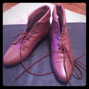 1980s Maine Woods tans booties