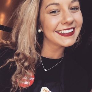 Meet your Posher, Meredith