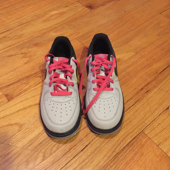 Nike Low Uptowns