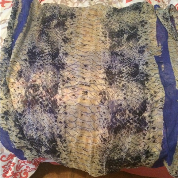 loop scarf - Picture 4 of 4