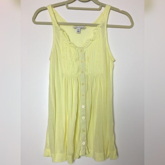 Light flowy tank