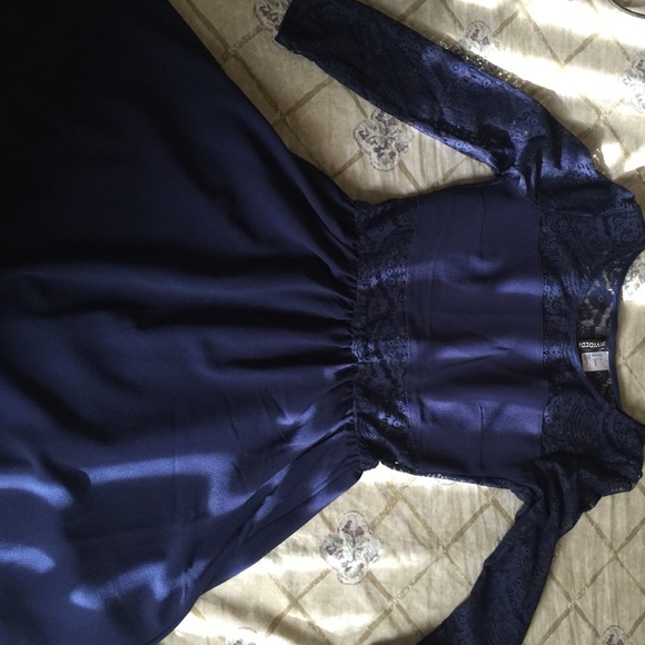 Cute dress - Picture 1 of 3