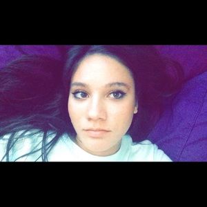 Meet your Posher, Makayla