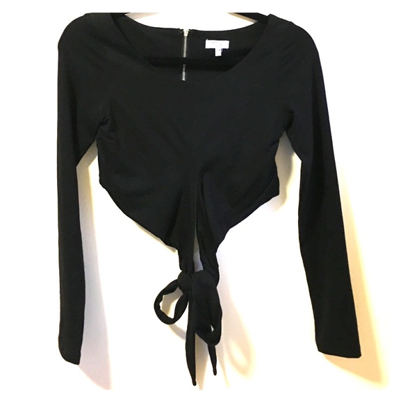 Black long sleeve crop top