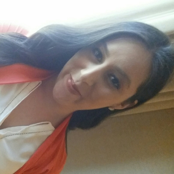 Meet your Posher, Erika - Picture 1 of 1