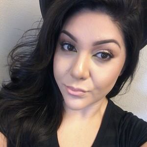 Meet your Posher, Jocelyn