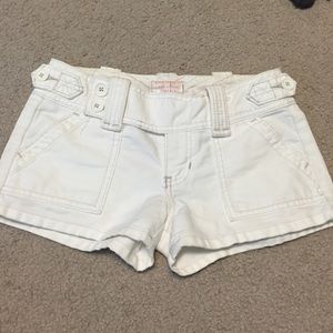 White Abercrombie and Fitch cargo shorts