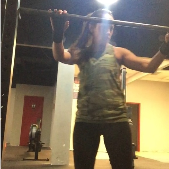 Meet your Posher, Jenny - Picture 2 of 4