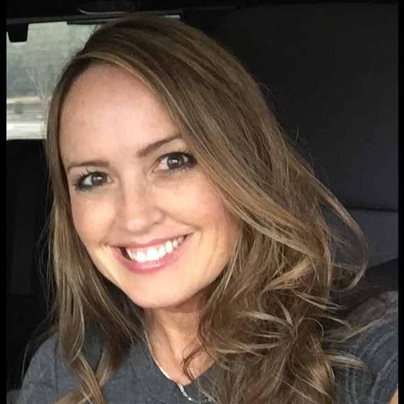 Meet your Posher, Jenny - Picture 1 of 4