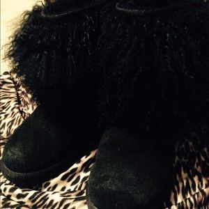 Sheepskin cuff black uggs