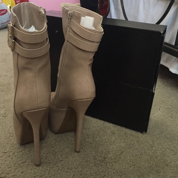 Boot heels - Picture 3 of 4