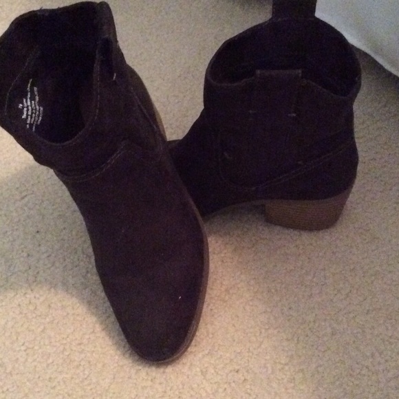 Brown/olive booties