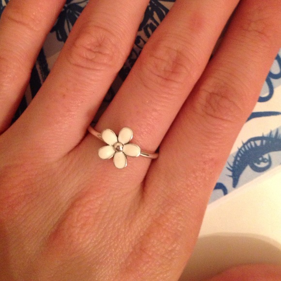 pandora darling daisy earrings pandora darling daisy earrings