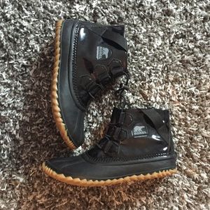 Sorel Out N About Glow Boots