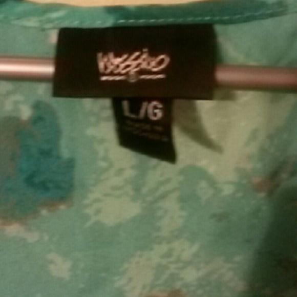 Hi-Lo Tank Top - Picture 3 of 4