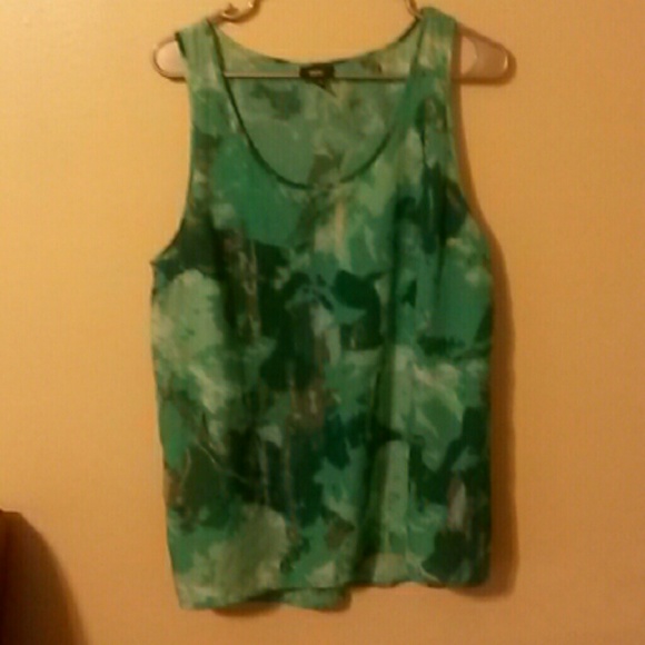 Hi-Lo Tank Top - Picture 4 of 4