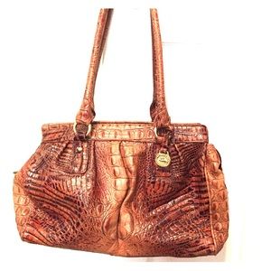 SOLD!!!!!!Brahmin purse (Great condition)