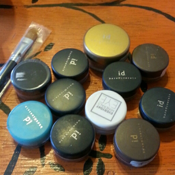 Bare minerals eye shadow bundle