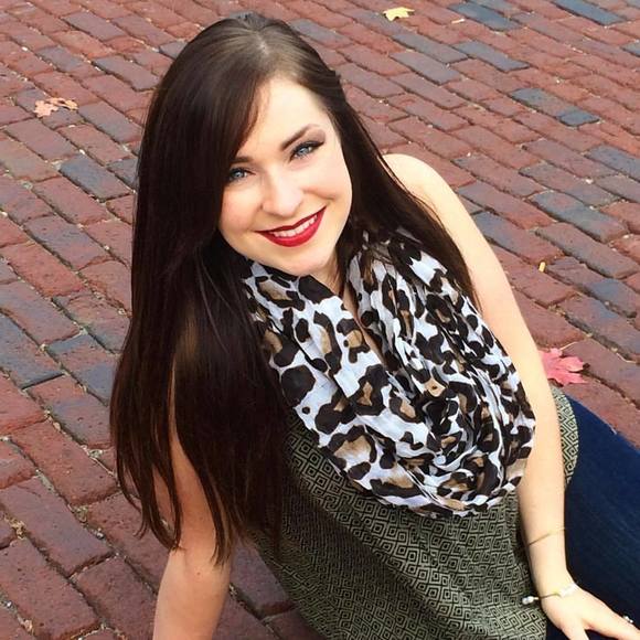 Meet your Posher, Olivia