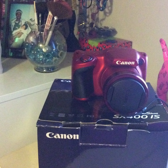 Red canon - Picture 2 of 2
