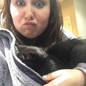 Meet your Posher, Becca