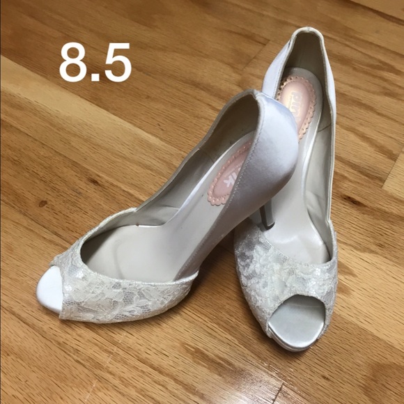 Bridal shoes
