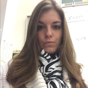 Meet your Posher, Alexis