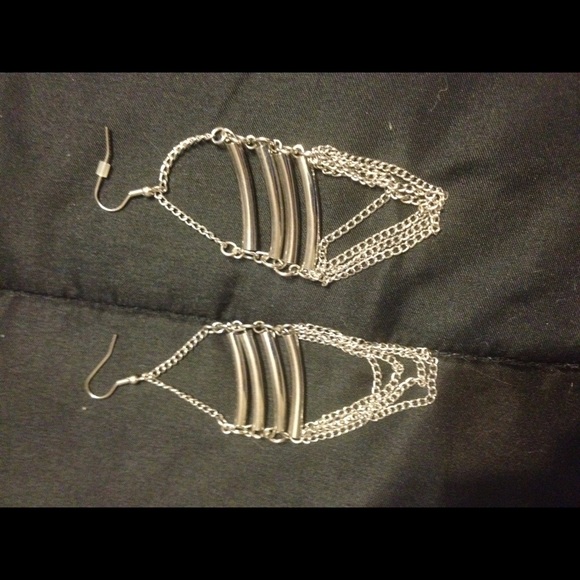 Cool silver dangling earrings