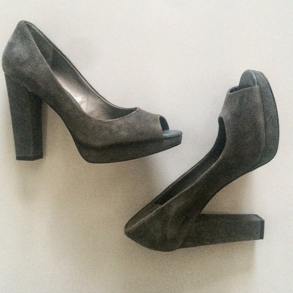 Banana Republic suede peep toe heels